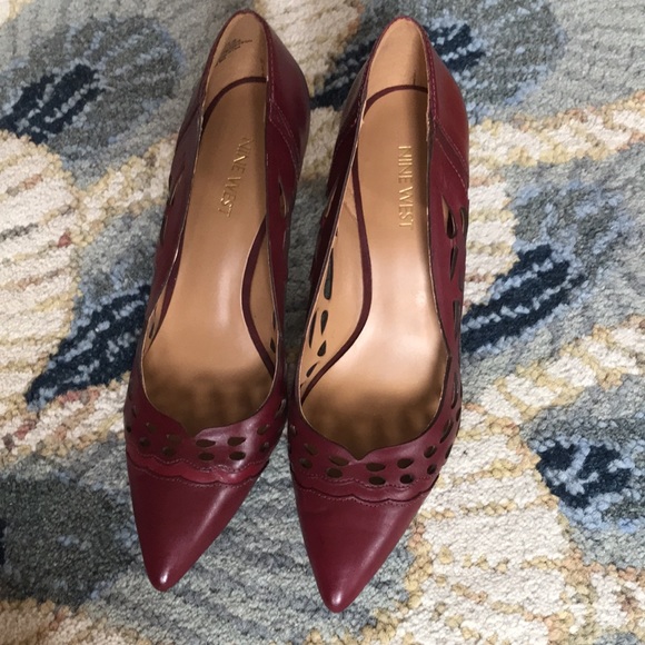 Nine West shoes in original box, worn once. - Picture 2 of 11